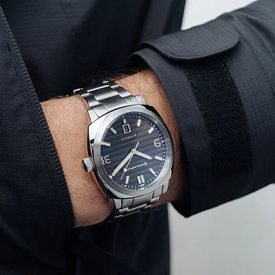 Spinnaker Hull Riviera Smoke Grey Automatic Date SP-5073-11