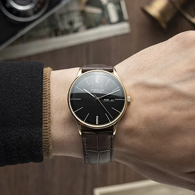Sternglas Berlin Quartz Day-Date Piano Black S01-BE04-HE01