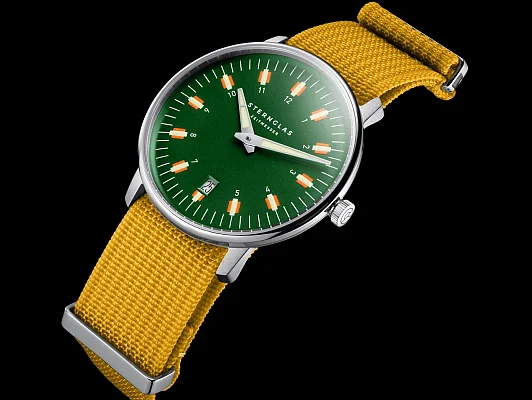 Sternglas Egor Quartz Date Green Dial Signal Yellow NATO Strap S01-EG08-FI01