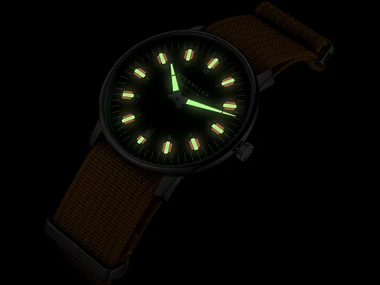 Sternglas Egor Quartz Date Green Dial Signal Yellow NATO Strap S01-EG08-FI01