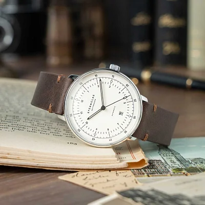 Sternglas Hamburg Automatic Date Silver Dial S02-HH47-VI11