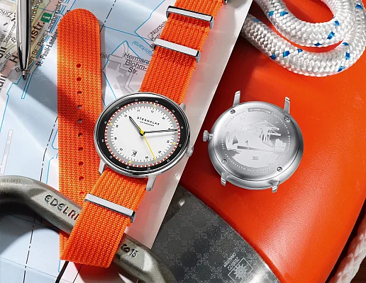 Sternglas Hamburg Quartz Date Limited Edition Hafen Signal Orange NATO Strap S01-HHH16-FI02