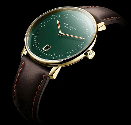 Sternglas Naos Quartz Date Limited Edition Cambridge British Racing Green S01-NAC22-BR01