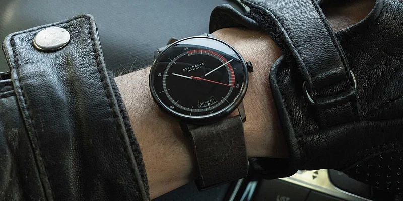 Sternglas Naos Quartz Edition Sport Black-Red Dial Limited Edition S01-NAS05-VI21