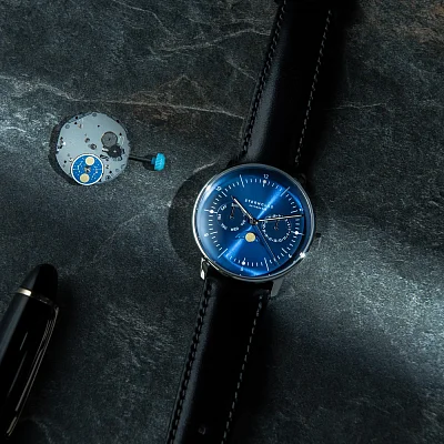 Sternglas Naos Quartz Moonphase Day-Date Midnight Blue Dial S01-NM06-BR02