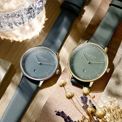 Sternglas Naos XS Quartz Date Edition Flora Sand Blue S01-NDF17-KL10