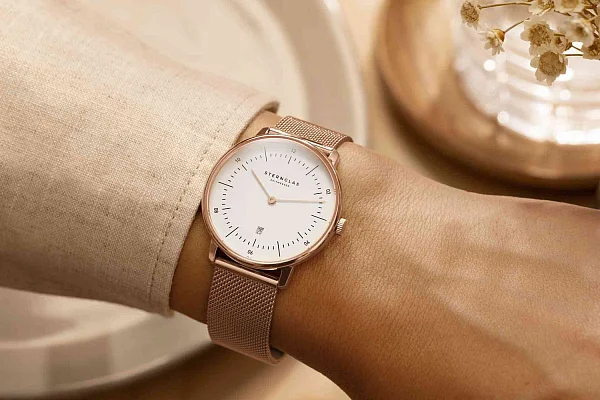 Sternglas Naos XS Quartz Date White Dial Rose Gold PVD Mesh S01-ND51-MI09
