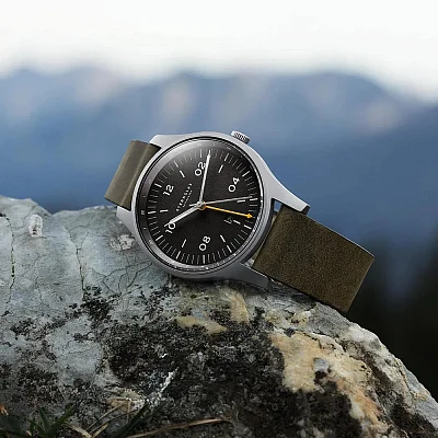 Sternglas Taiga Quartz GMT Black Dial S01-TA11-VI18