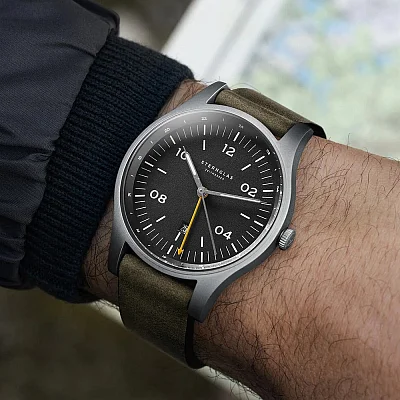 Sternglas Taiga Quartz GMT Black Dial S01-TA11-VI18