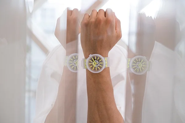 Swatch Big Bold Yellow In Jelly SO27E103