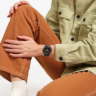 Swatch New Gent Black Milk Biennale Special SUOB720R