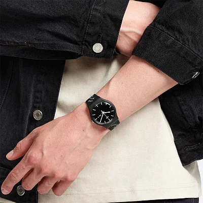 Swatch New Gent Black Milk Biennale Special SUOB720R