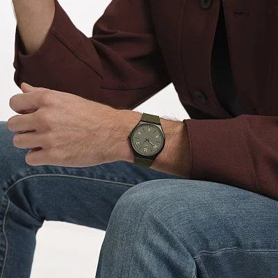 Swatch Skin Irony 42 HINT OF PINE SS07B115