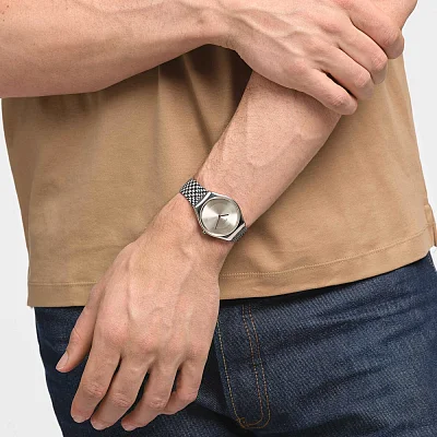 Swatch Skin Irony Irony Blac and White SYXS142