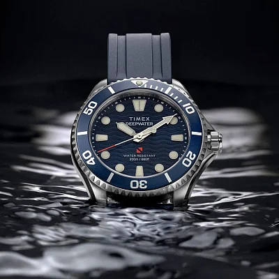 Timex Deepwater Meridian 200 38mm Synthetic Rubber Strap TW2Y40300