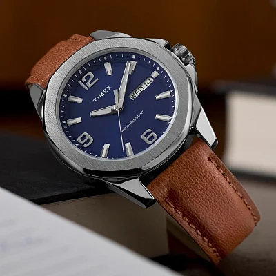 Timex Essex Avenue Day-Date 46mm Leather Strap TW2W92800