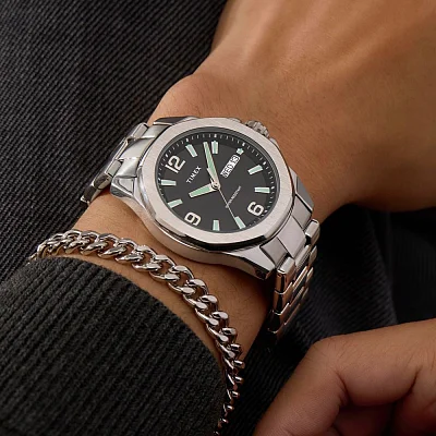 Timex Essex Avenue Day-Date 46mm Stainless Steel Bracelet TW2W92700