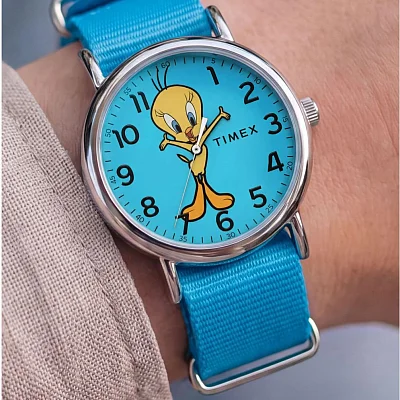 Timex x Looney Tunes Tweety Bird Weekender 38mm Fabric Strap TW2Y99500