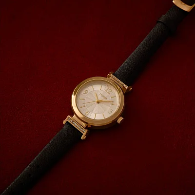 Timex Main Street 31mm Reversible Leather Strap TW2W96400