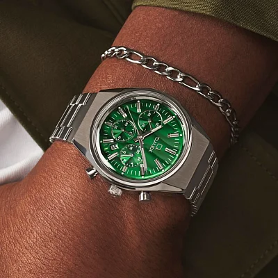 Timex Q Timex Falcon Eye Chronograph 40mm Stainless Steel Bracelet TW2W33600
