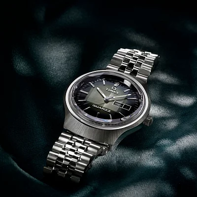 Timex Q Timex Reissue Degrade Day-Date 38mm Stainless Steel Bracelet TW2W22500