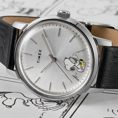 Timex x Peanuts Marlin Automatic Saxophonist 40mm Leather Strap Watch TW2W68800