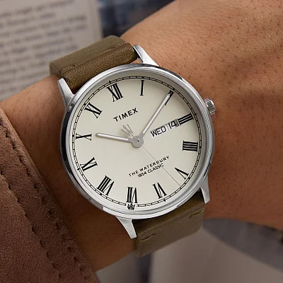 Timex Waterbury Classic Day-Date 40mm Leather Strap TW2W50600