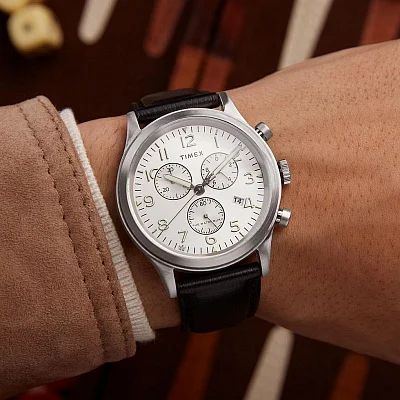 Timex Waterbury Traditional Chronograph 42mm Leather Strap TW2W48100