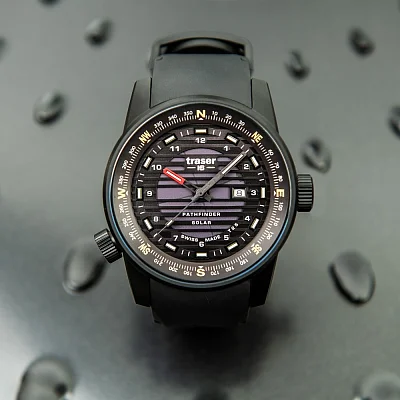Traser P68 Pathfinder Solar Black 111401