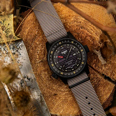 Traser P68 Pathfinder Solar Grey 111400