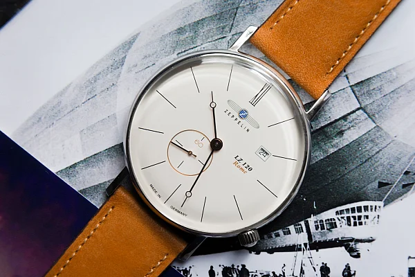 Zeppelin LZ120 Rome Quartz Small Second ZE-7138-4