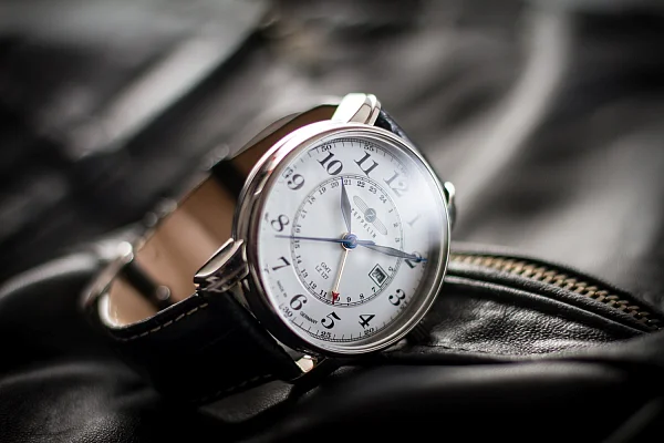 Zeppelin LZ127 Count Zeppelin GMT ZE-7642-1