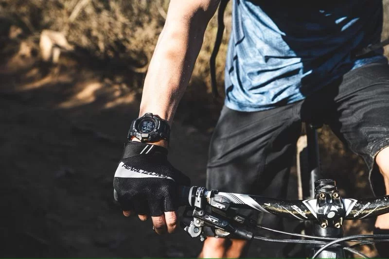 Zegarek na nadgarstku rowerzysty Casio G-Shock GBD-H2000-2ER